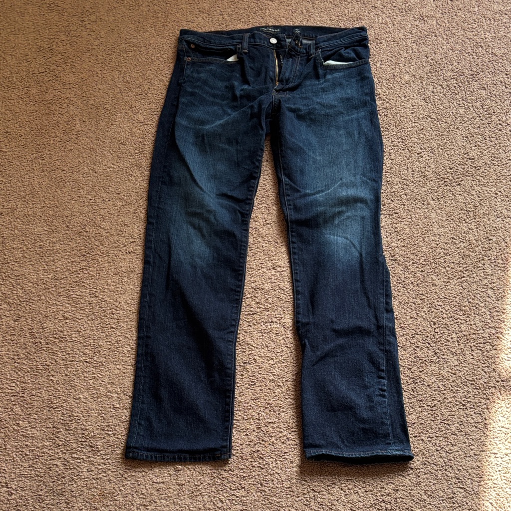 207 Lucky Brand Indigo Straight Leg Jeans